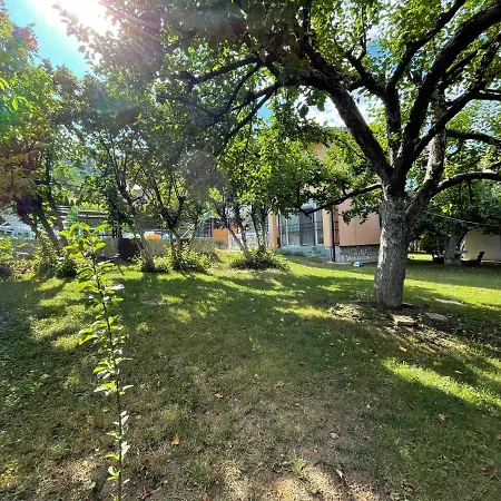 Villa Pool
